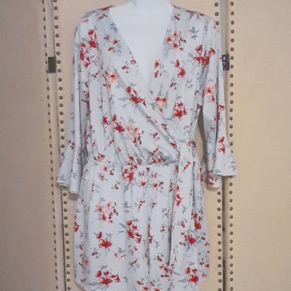 No Comment Pale Blue Romper Bell Sleeves Floral 1X SO SOFT